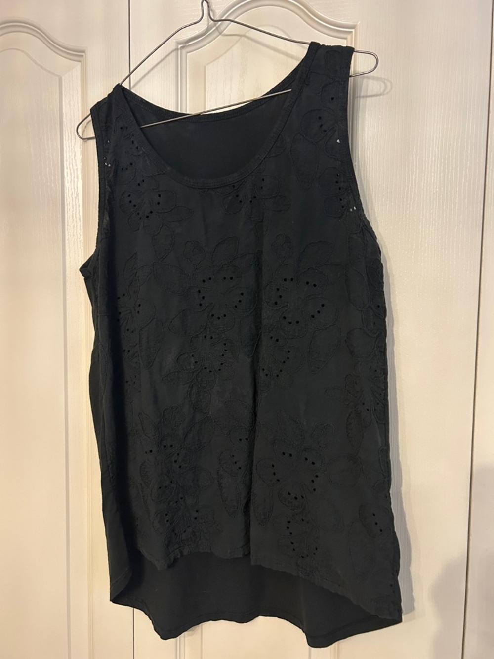 Black Sleeveless Eyelet Tank Top - Women
